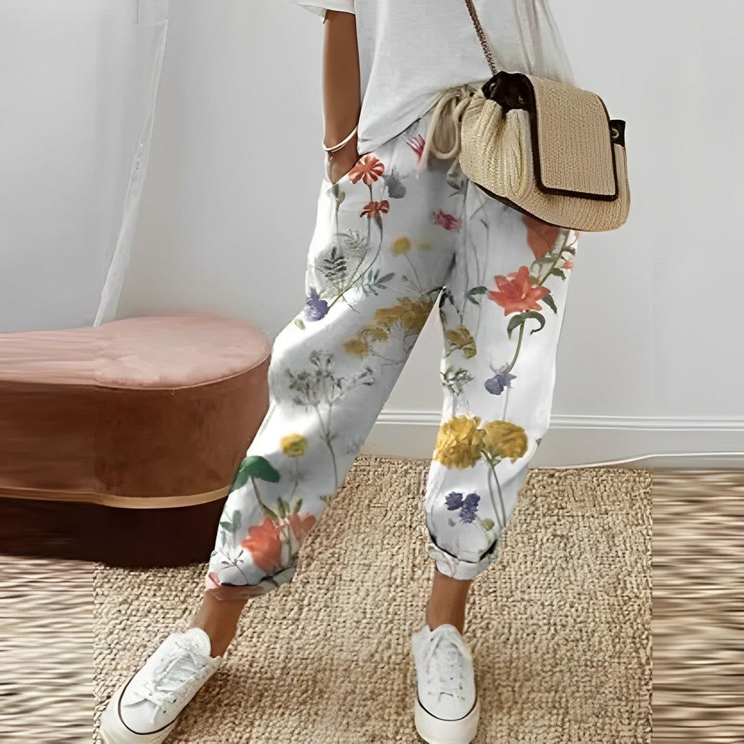 Elegante Damensommerhose mit zeitlosem Stil in Weiß