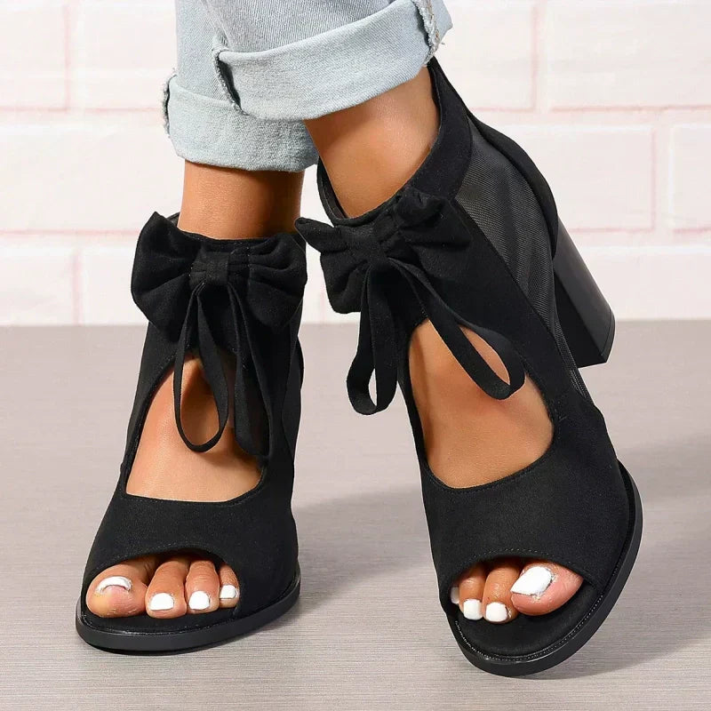 Elegante Orthopädische Absätze mit Schleife in Schwarz