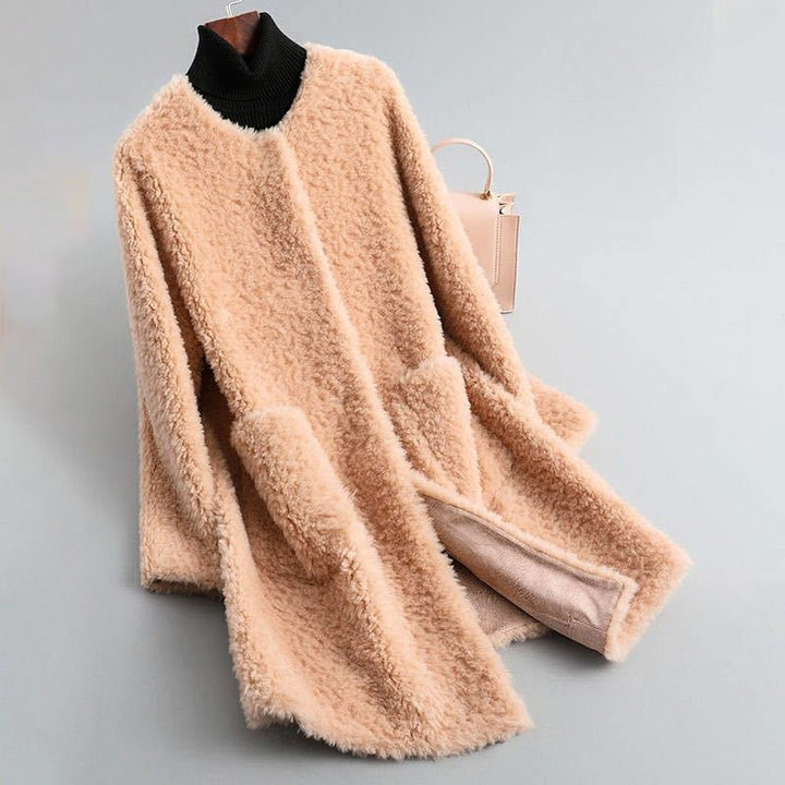 Eleganter Damen Wintermantel aus hochwertigem Schaffell in Blossom Pink