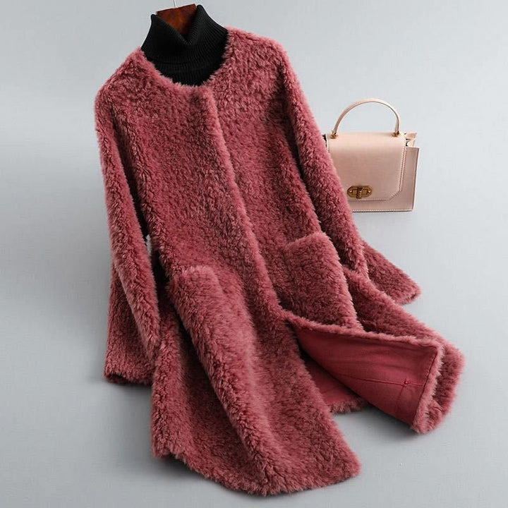 Eleganter Damen Wintermantel aus hochwertigem Schaffell in Crimson Red
