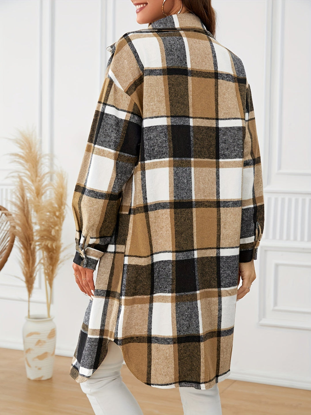 Eleganter Damen Wintermantel mit Karomuster (3)