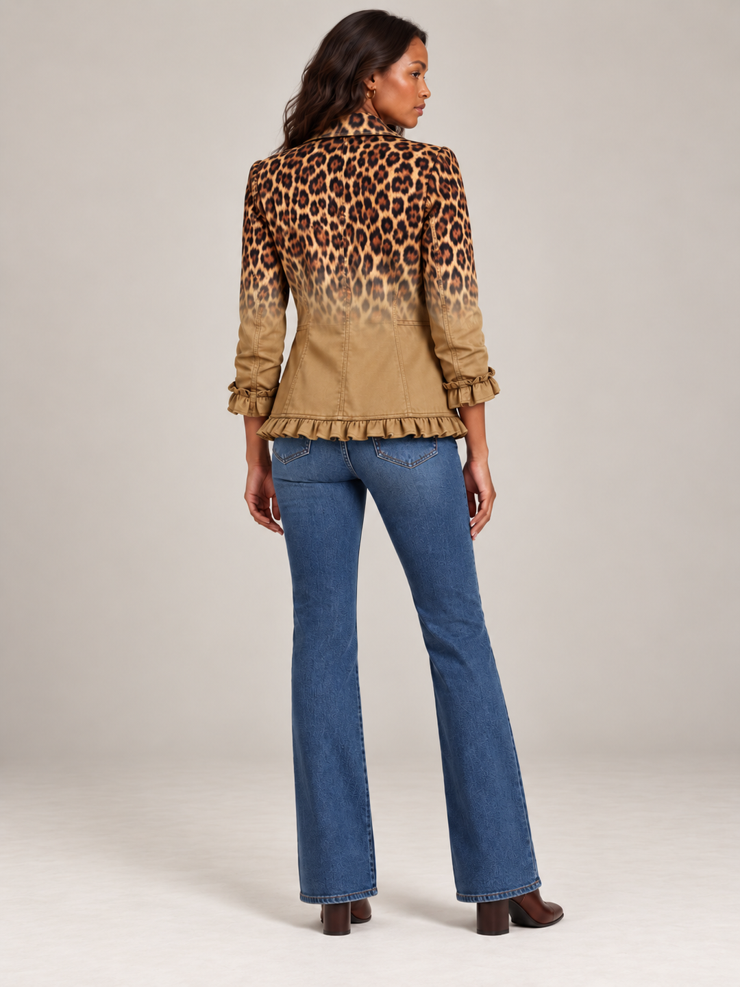 Eleganter Wintermantel Damen mit Leopardenmuster-Rüschen (10)