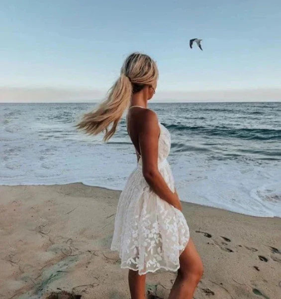 Elegantes Damen-Minikleid für Strand und Cocktails (2)