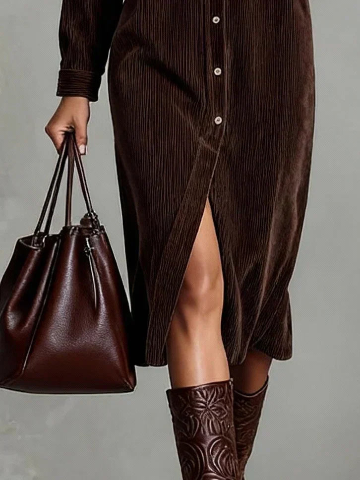 Elegantes Kleid für den Herbst mit ausgestelltem Saum (6)