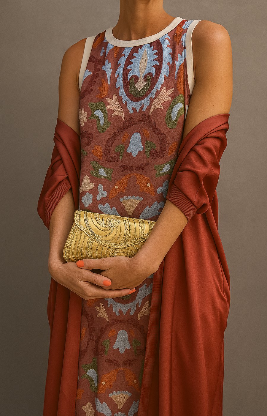 Elegantes Maxikleid mit Blumenstickerei in Braun