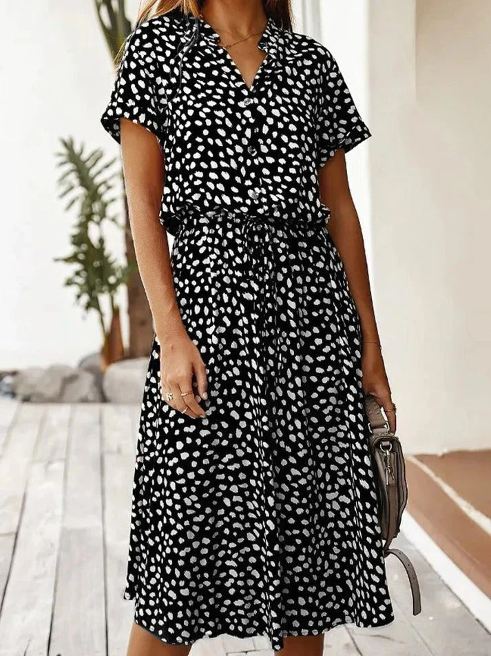 Elegantes Polka-Punkt-Kleid zum Kombinieren (4)