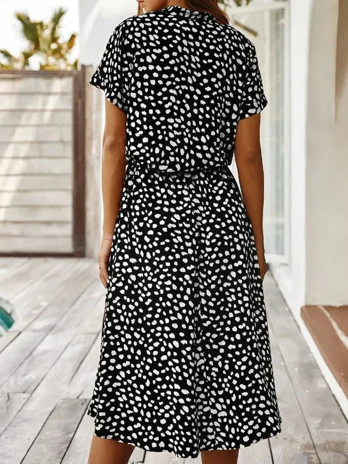 Elegantes Polka-Punkt-Kleid zum Kombinieren (5)