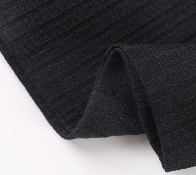 Figurbetontes Damen Strickkleid für den Herbst (9)