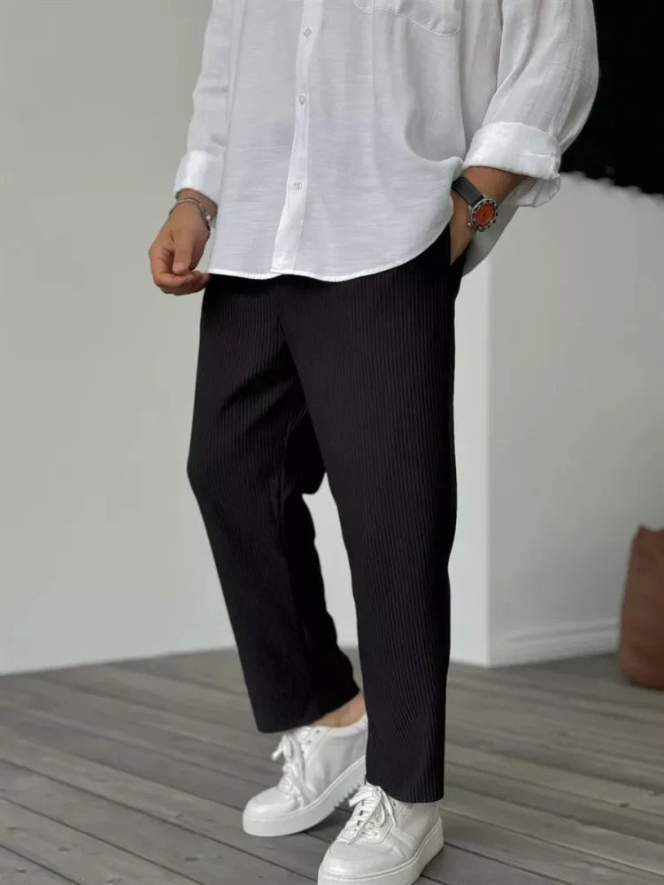 Herren Hose zeitlos elegant für den Alltag in Schwarz