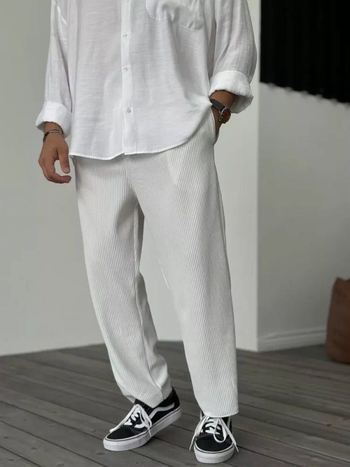 Herren Hose zeitlos elegant für den Alltag in Weiß