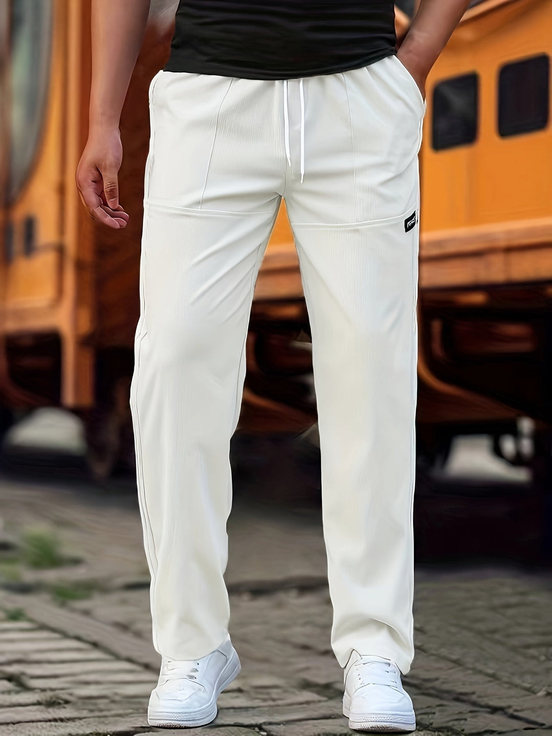Herren Jogginghose aus elastischem Strickstoff in Weiß