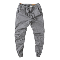Theo | Herren Jogginghose mit praktischen Cargo-Taschen