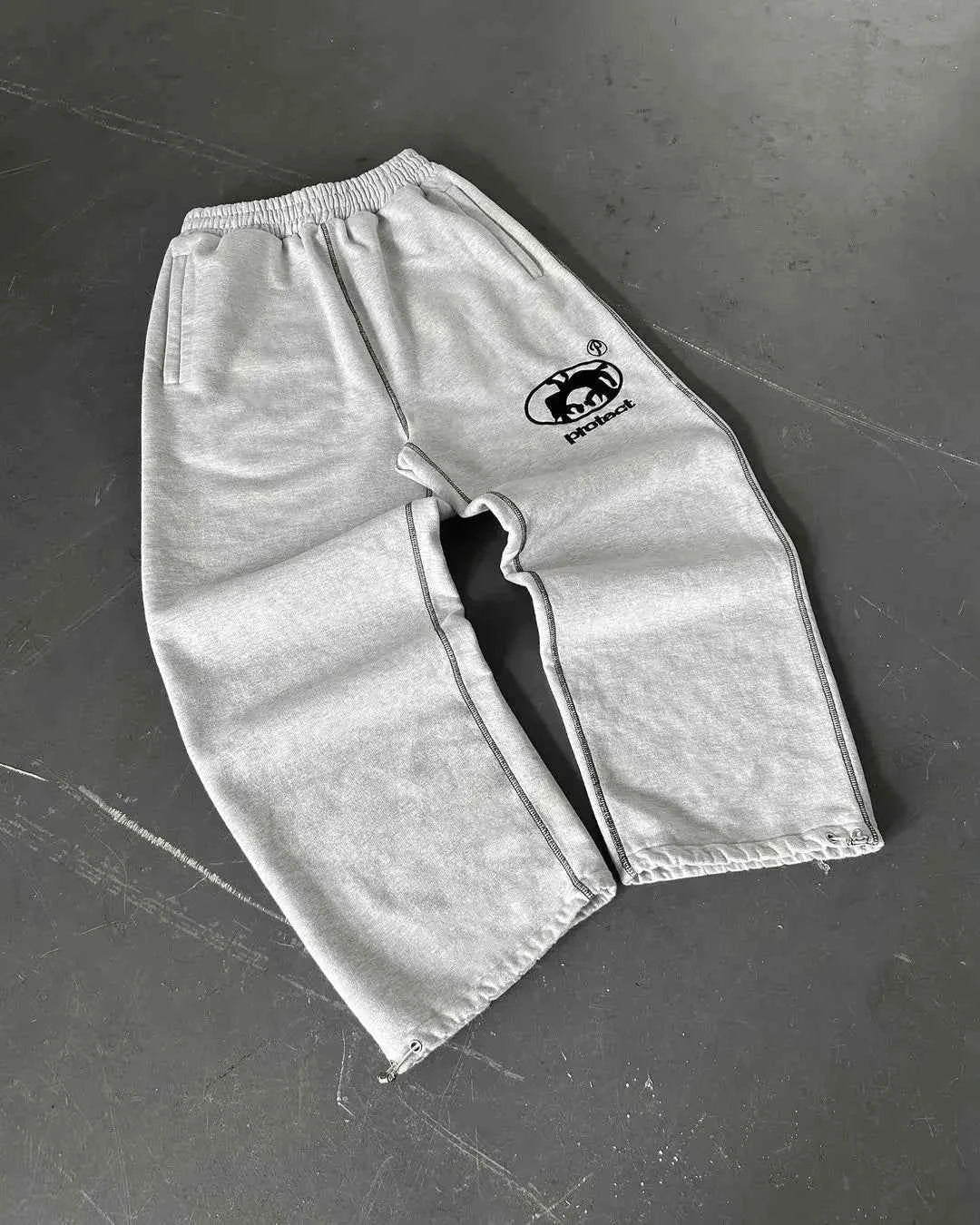 Herren Jogginghose Y2K Streetwear mit Retro-Druck in Hellgrau