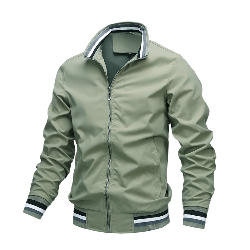 Herren Übergangsjacke im modernen Slim-Fit in Grün