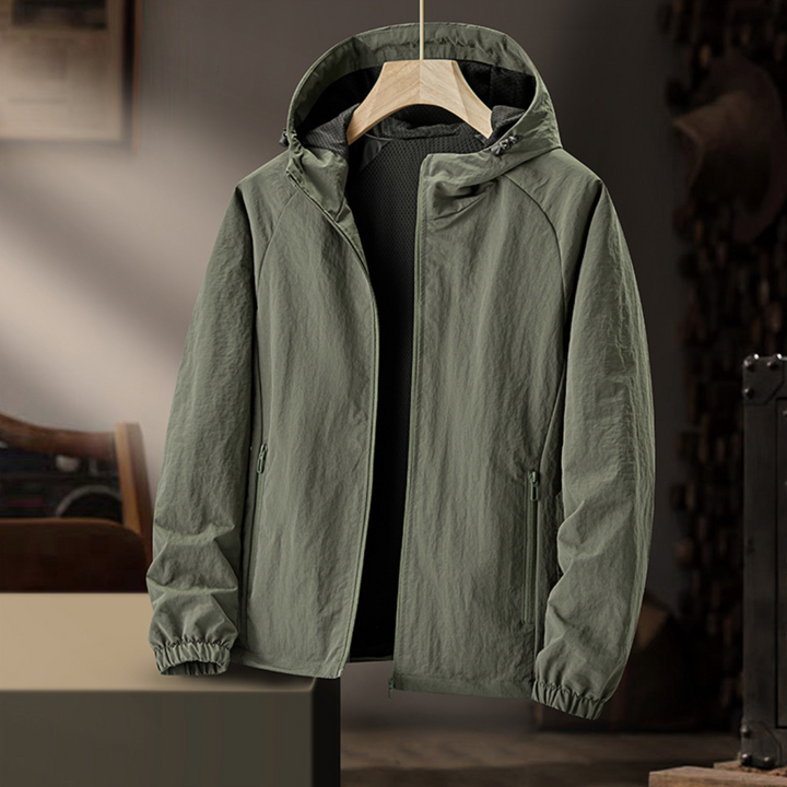 Herren Winterjacke federleicht wasserabweisend minimalistisch in Armeegrün
