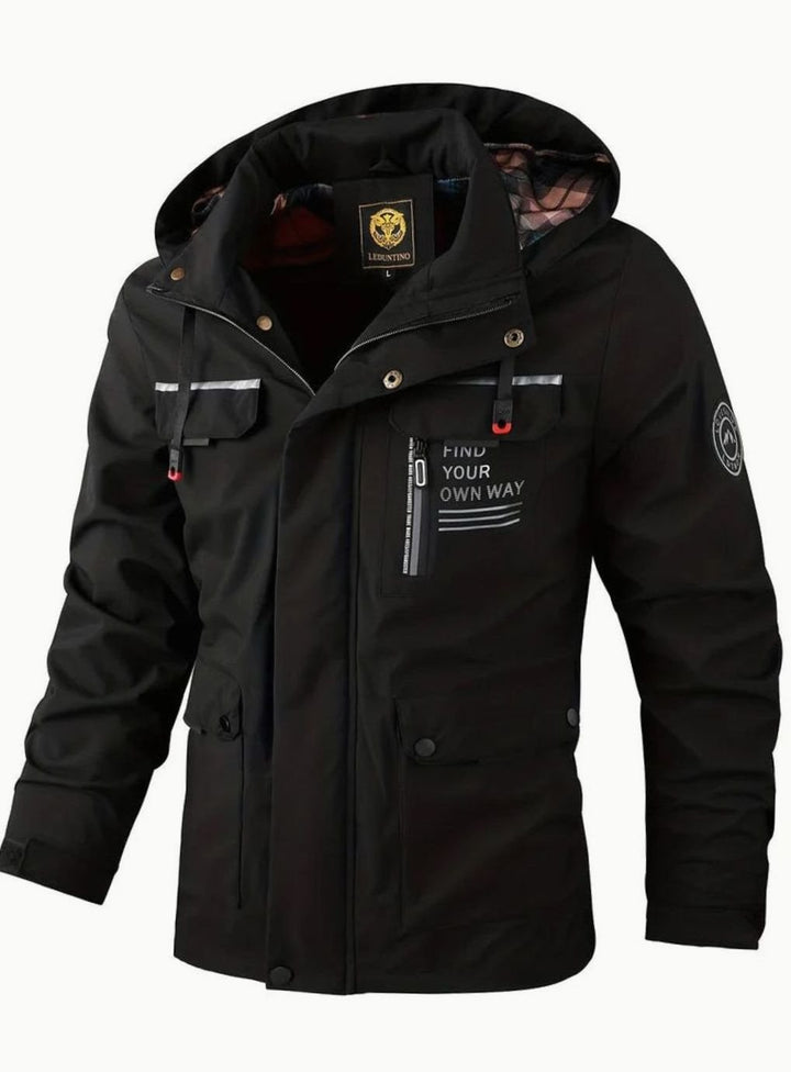 Herren Winterjacke wasserdicht mit Isolierung für kalte Tage in Schwarz