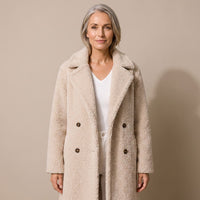 Clara | Kuschelige Damen Winterjacke aus Kunstfell Oversized-Schnitt