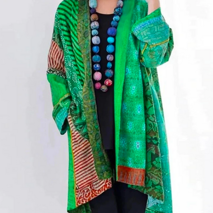 Lange Damen Strickjacke im Boho-Stil in Grün