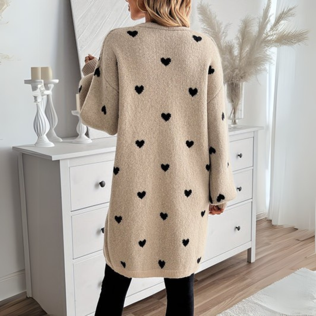 Lange Damen Strickjacke mit Herzmotiv für Herbst (3)