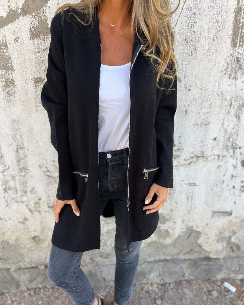 Lange Damen Strickjacke mit Kapuze in Schwarz