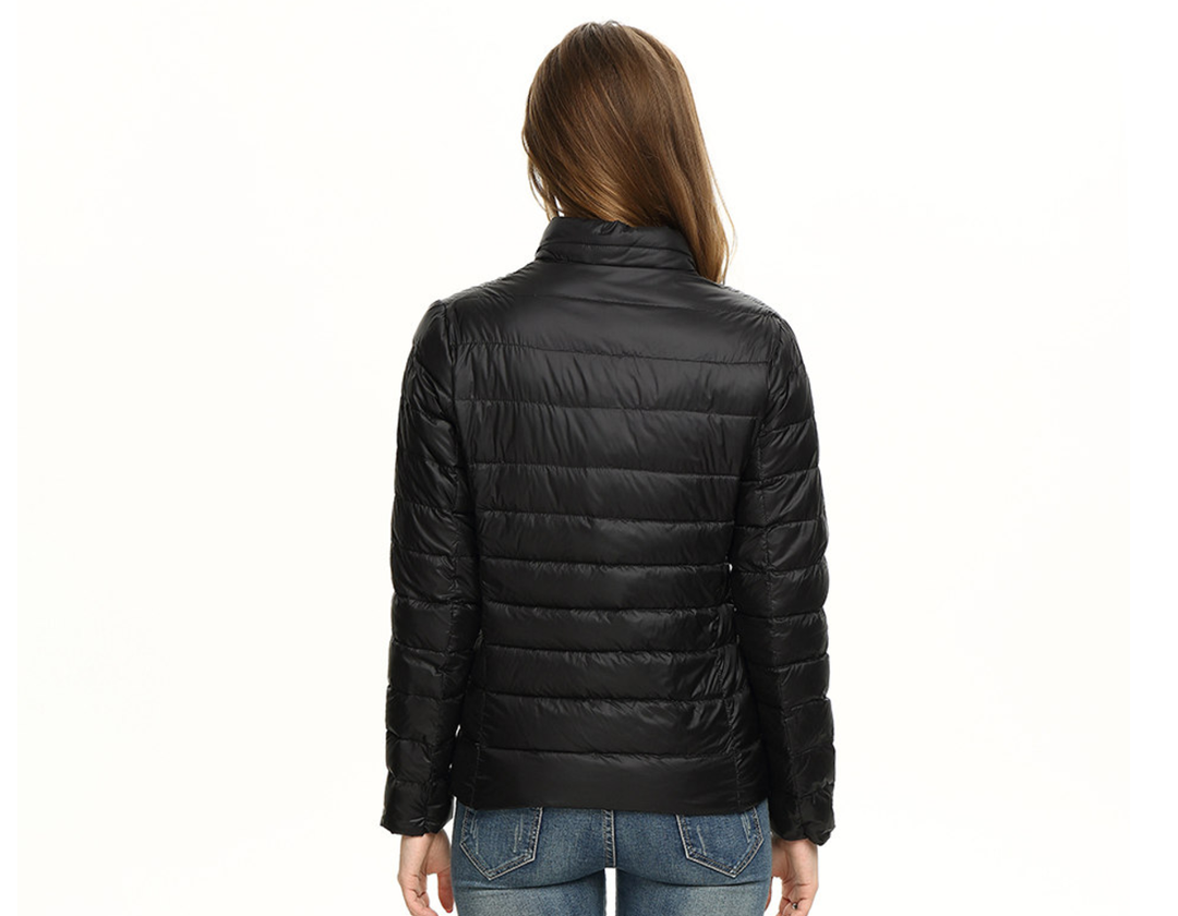 Leichte Herbstjacke im modernen Stil in Schwarz 2