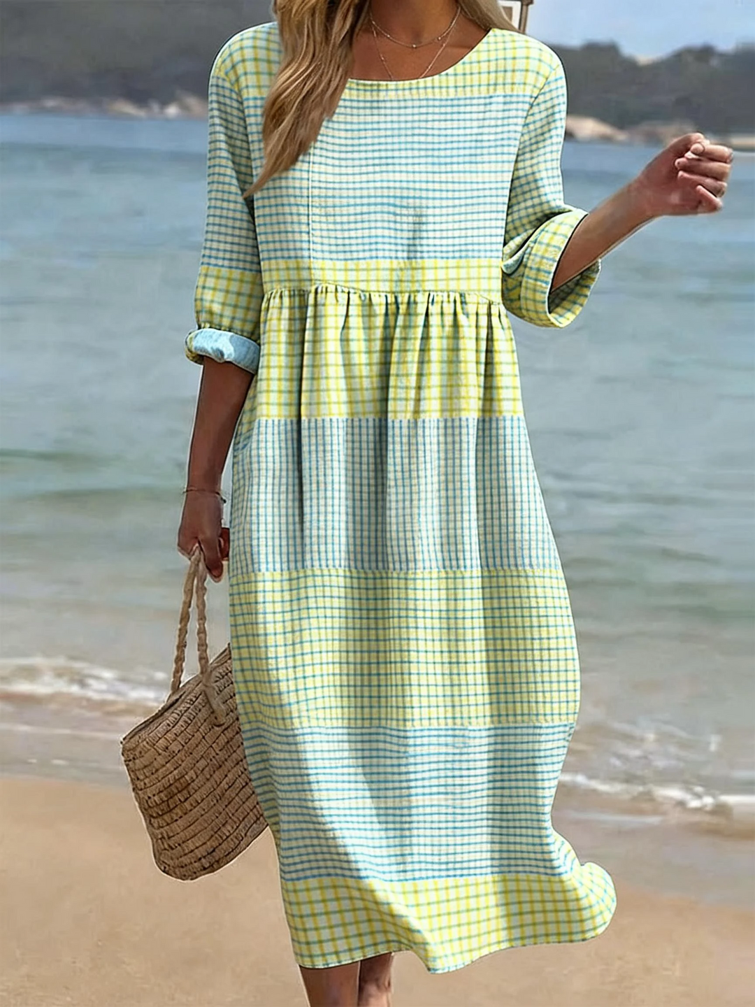 Leichtes Kariertes Leinenkleid für den Sommer in Kariert