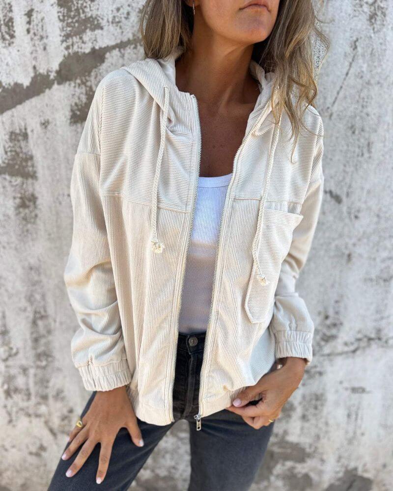 Luftige Kapuzenjacke in Weiß