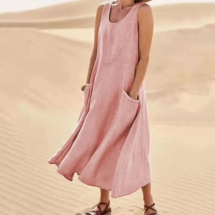 Luftiges ärmelloses Strandkleid für den Sommer in Rosa