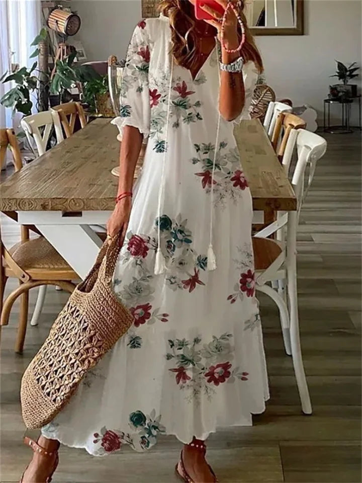 Luftiges Sommerkleid in Maxilänge in Weiß