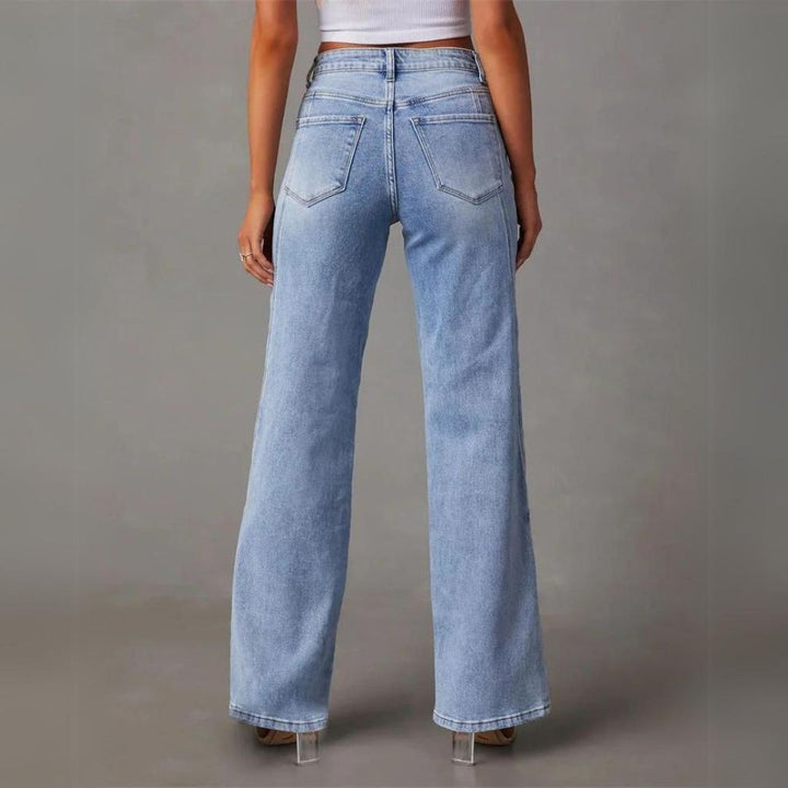 Moderne Bootcut-Jeans für Damen (3)