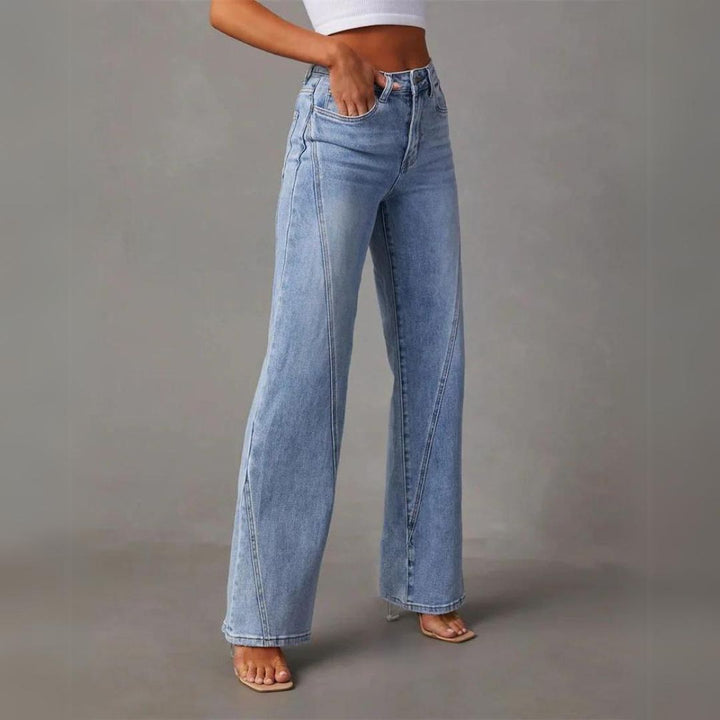 Moderne Bootcut-Jeans für Damen (4)