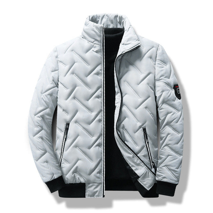 Moderne, leichte Steppjacke für den Herbst in Kaltweiß