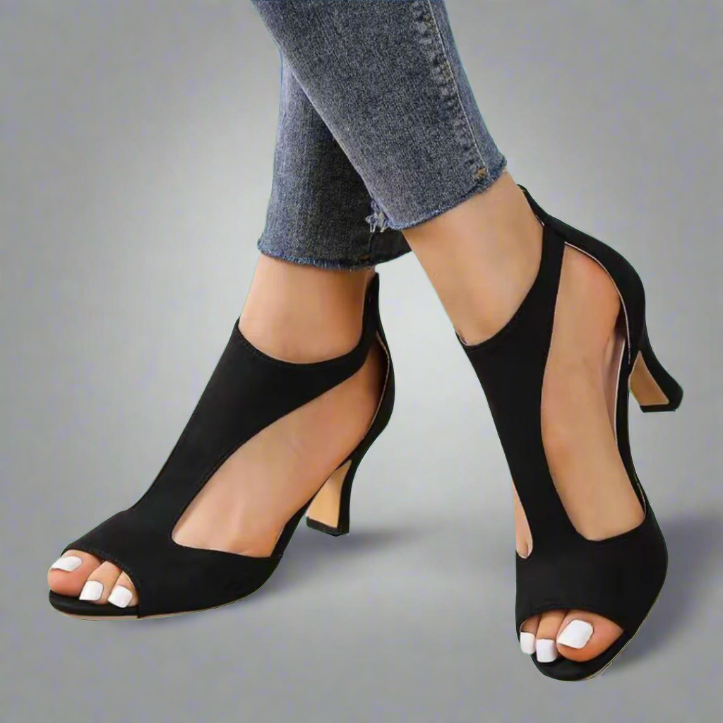 Orthopädische Komfortsandalen mit Absatz in Schwarz
