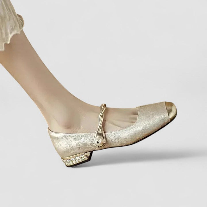Orthopädische Mary Janes mit Vintage-Charme (14)