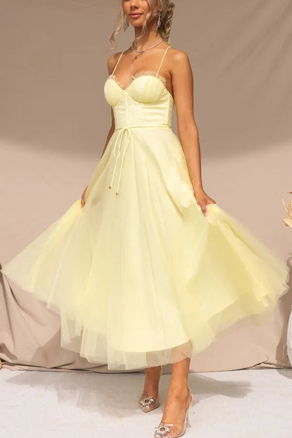 Romantisches Damen Midikleid für Hochzeitsgäste mit verträumtem Flair und eleganter Silhouette (2)