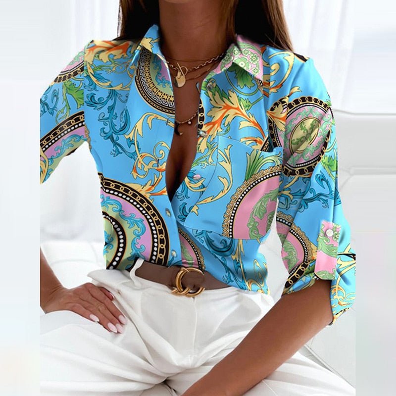 Samtweiche Bluse mit Kragen in Hellblau