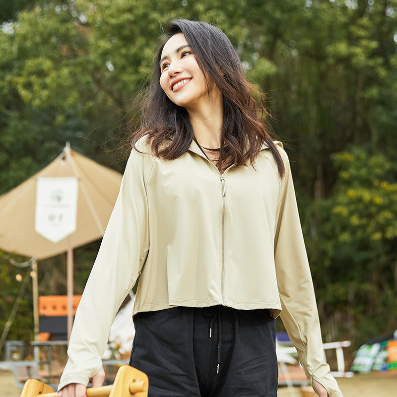 Ultraleichte Damen Winterjacke mit Kapuze für Outdoor in Wüstenbraun
