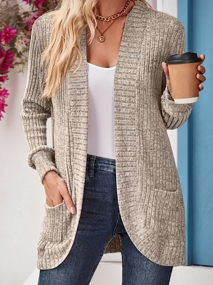Vielseitige Damen Strickjacke aus weichem Rippstrick in Khaki