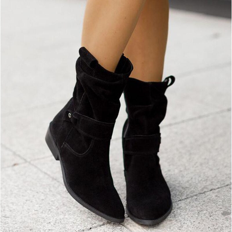 Warme Damen Stiefeletten für den Herbst in Schwarz