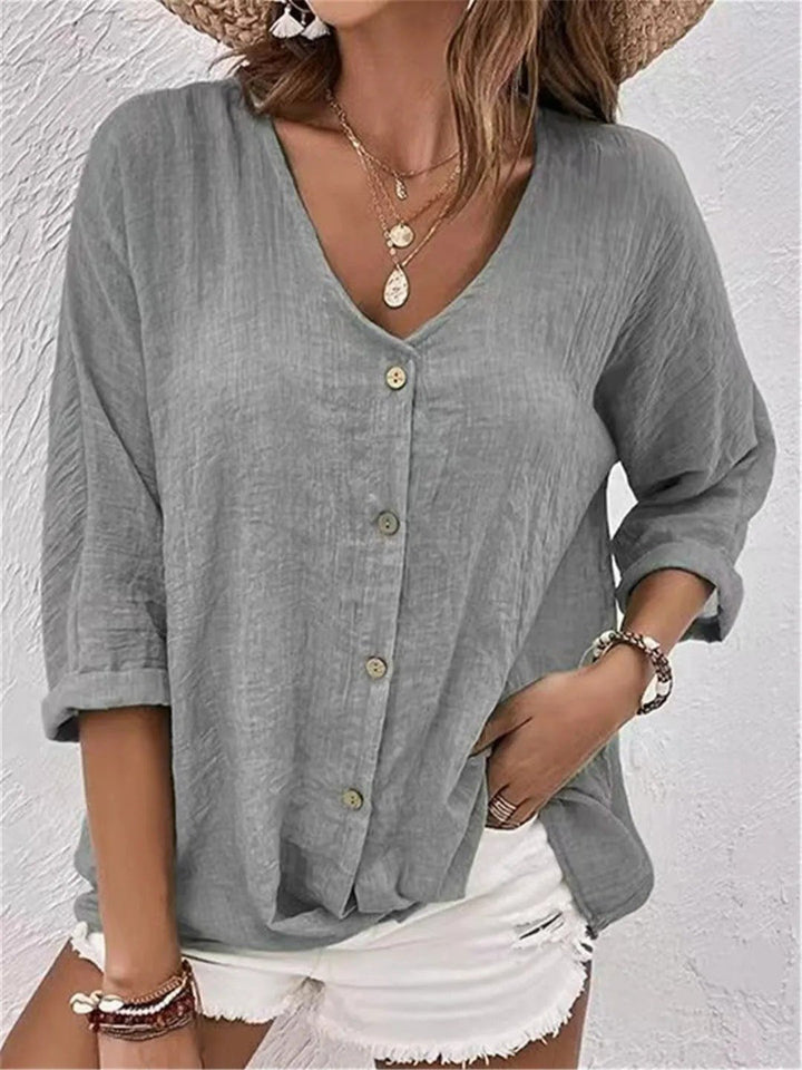 Weiche Knitter-Bluse mit V-Ausschnitt in Hellgrau