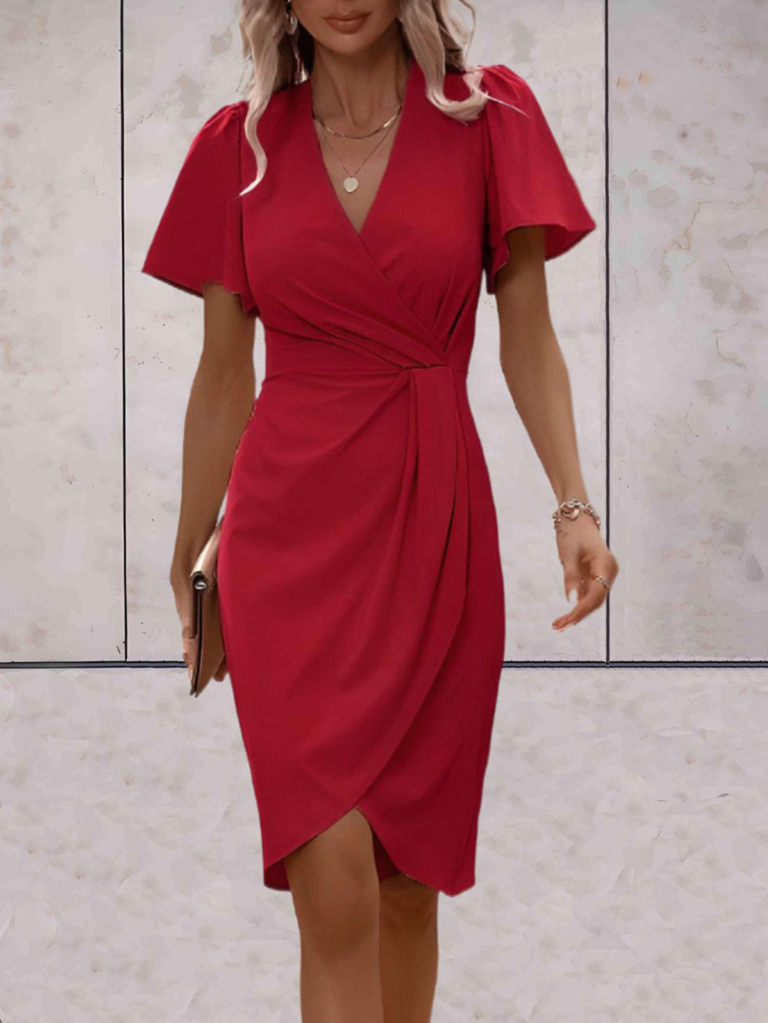 Wickelkleid mit V-Ausschnitt Wedding guest dress in Rot