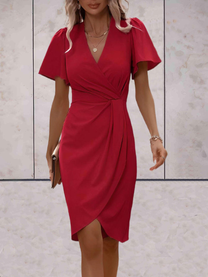 Wickelkleid mit V-Ausschnitt Wedding guest dress in Rot