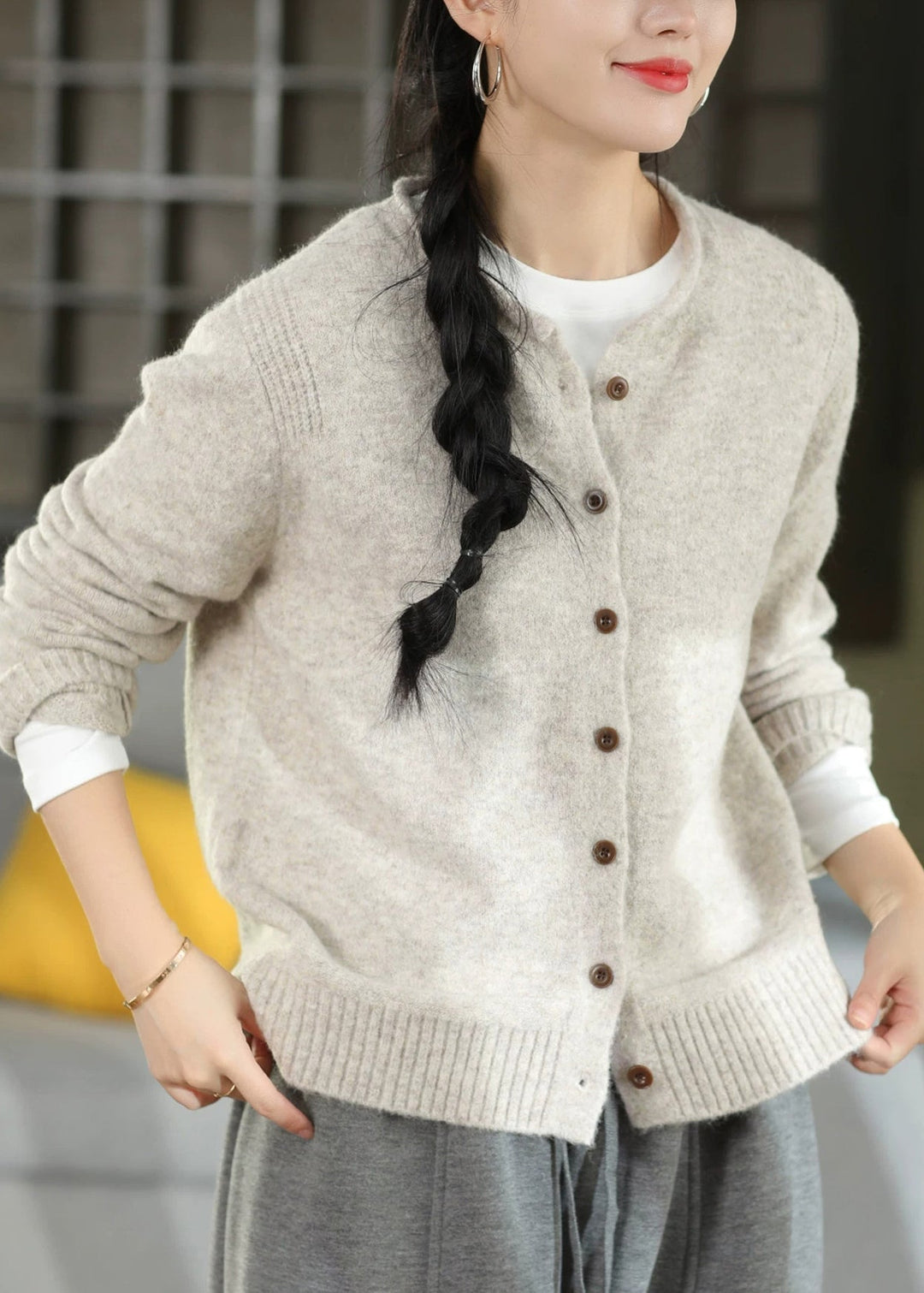 Winterjacke Damen aus leichtem Strickstoff im Cardigan-Stil in Haferflocken